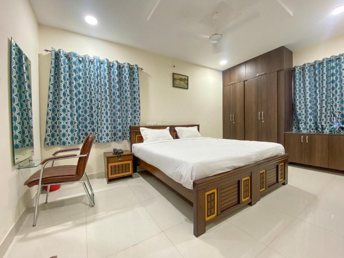 Voila At Nest Hotel Hyderabad Exterior photo